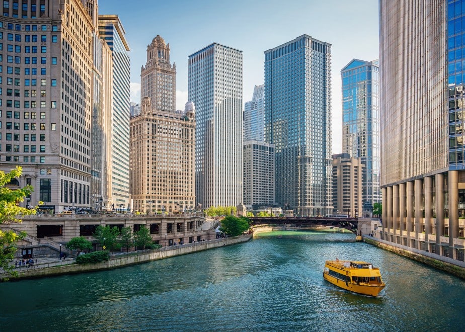 How Long Does it Take to Move from Tampa to Chicago